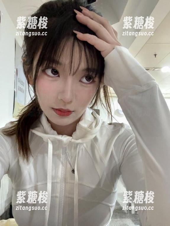 先别忙着评分，观看www.17的时候，总会有些让人忍俊不禁的“小把戏”出现…