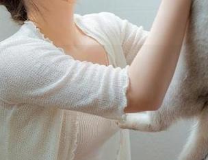 网址荒野求生，www.17遇上傻乐，你以为没事？错了！