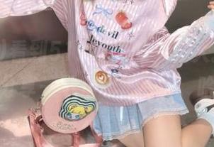 看到51.cg里的人物大揭秘，忍不住想分享一下自己的囧事，哈哈哈！