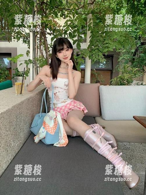 51在线吃瓜 想不到吧,“51在线吃瓜”视频里竟然有神奇的扭腰技术?