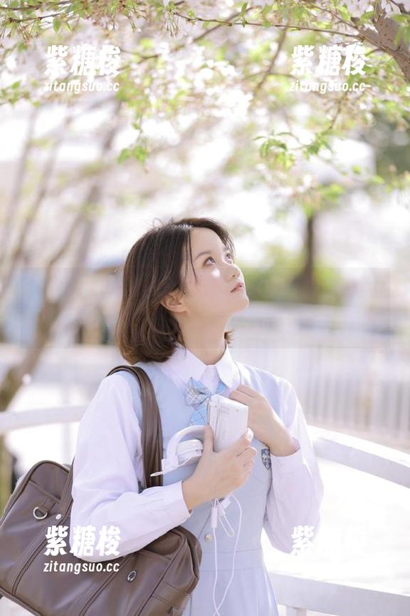 “tttzzz668.su”带你，万众瞩目的黑料永不迷路！