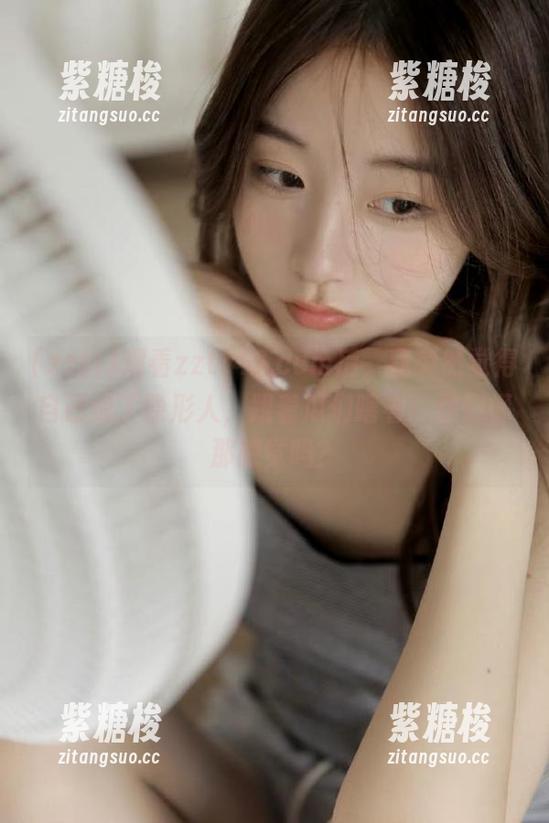 zztt 观看zztt49.ccm后,我突然觉得自己成了隐形人,跟着瓜们瞎看!你们懂那感觉吗?