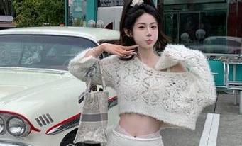 “九一吃瓜王”导航指引我走入潮流和糗事的深渊，眼花缭乱像个小迷路的小羊。
