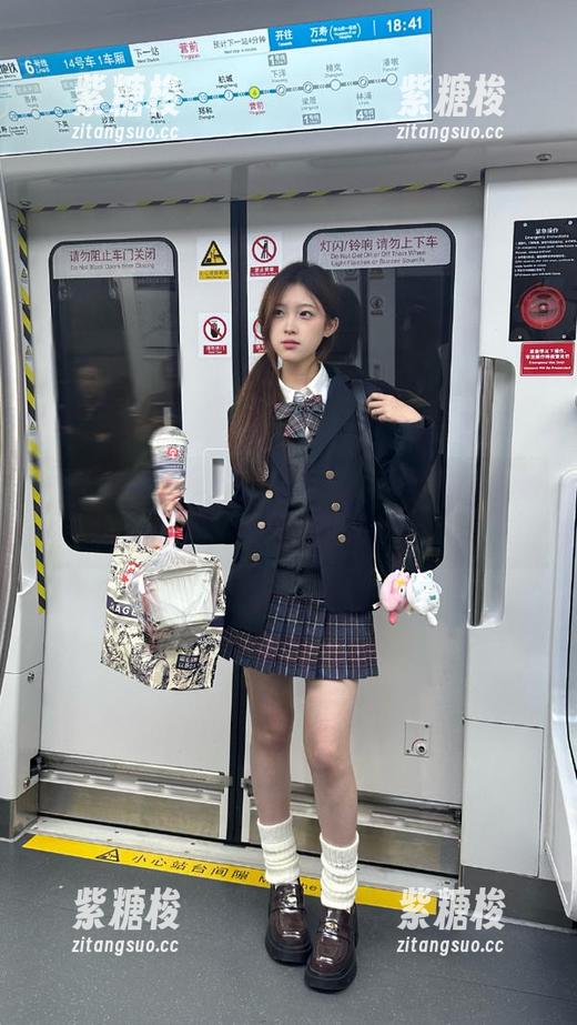今日吃瓜苹果版：你的大瓜信息站，每日新鲜出炉！
