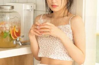 “直达全网吃瓜”，这瓜酸甜苦辣，都在嘴边，慢慢横扫啊。