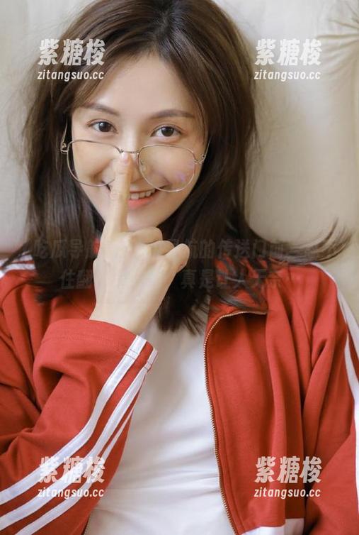 在吃瓜导航的传送门前，忍不住翻了个白眼，真是让人无奈…