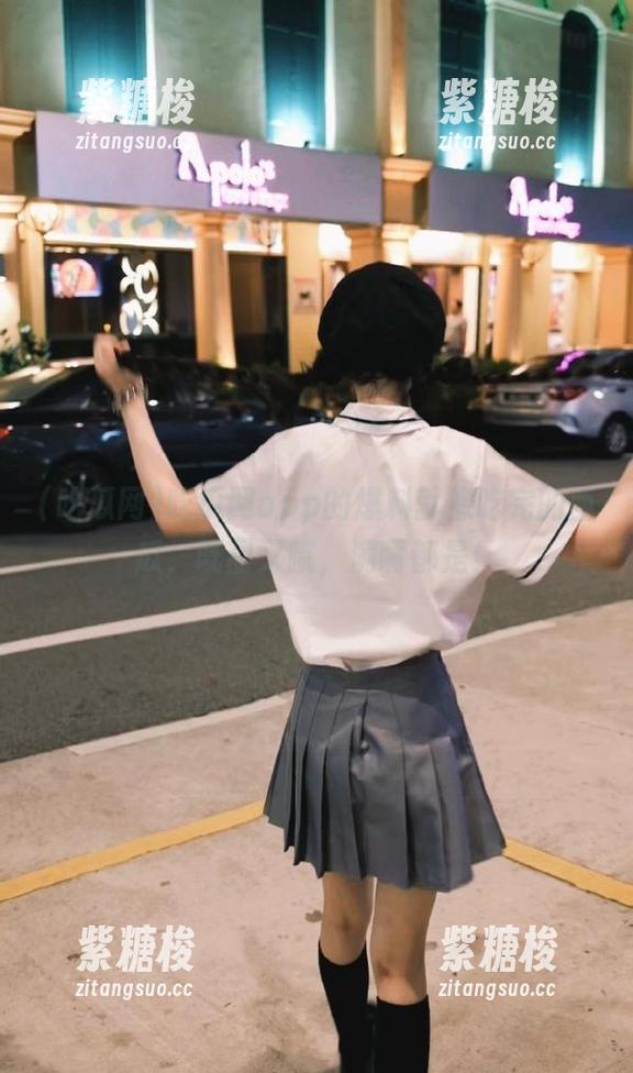 吃瓜网app的爆料就像吃完的西瓜，既甜又腻，满嘴都是！