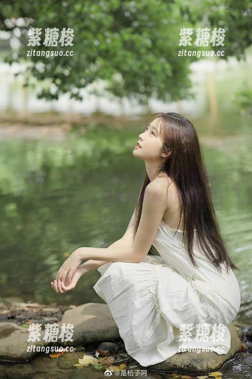 吾爱91吃瓜网 在吾爱91吃瓜网的陪伴下,吃瓜的日子竟然有种永久的魅力呢!