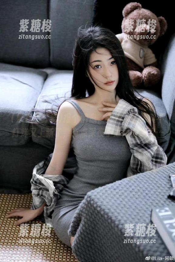 报个消息，安卓上的黑料不打烊又上新了，有点深夜小凉风的意思……