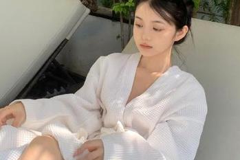 上了“黑料不打烊”网址，瓜皮已经黏上我了，心真乱呀