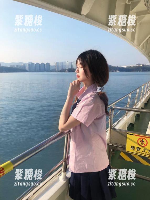 今日份蹲点，竟然让我在黑料吃瓜网上看到某明星分享的“奇葩陈年往事”！