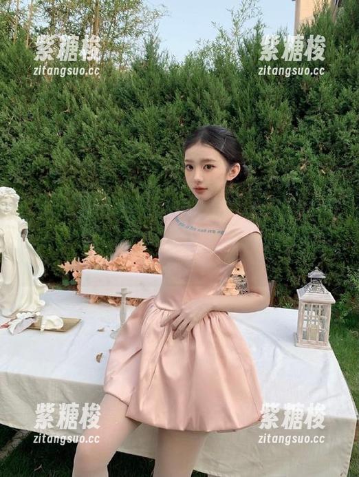 观看“黑料在线”网址的经历，就跟追剧时掉进坑里，真不是人过的日子。