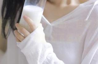 虽然是个网站，但每次逛黑料社吧都想要下雪呢